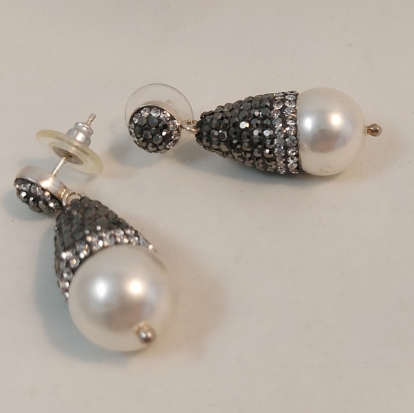 Vtg faux pearl crystald post dangle earrings - Picture 5 of 9